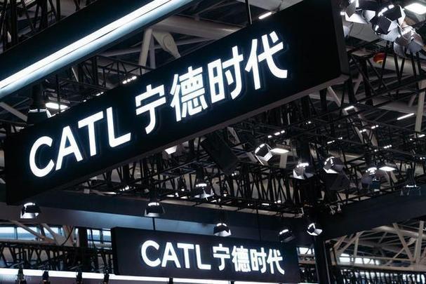6万多买B级车，宁德时期结合六大车企，“玩起”99秒换电