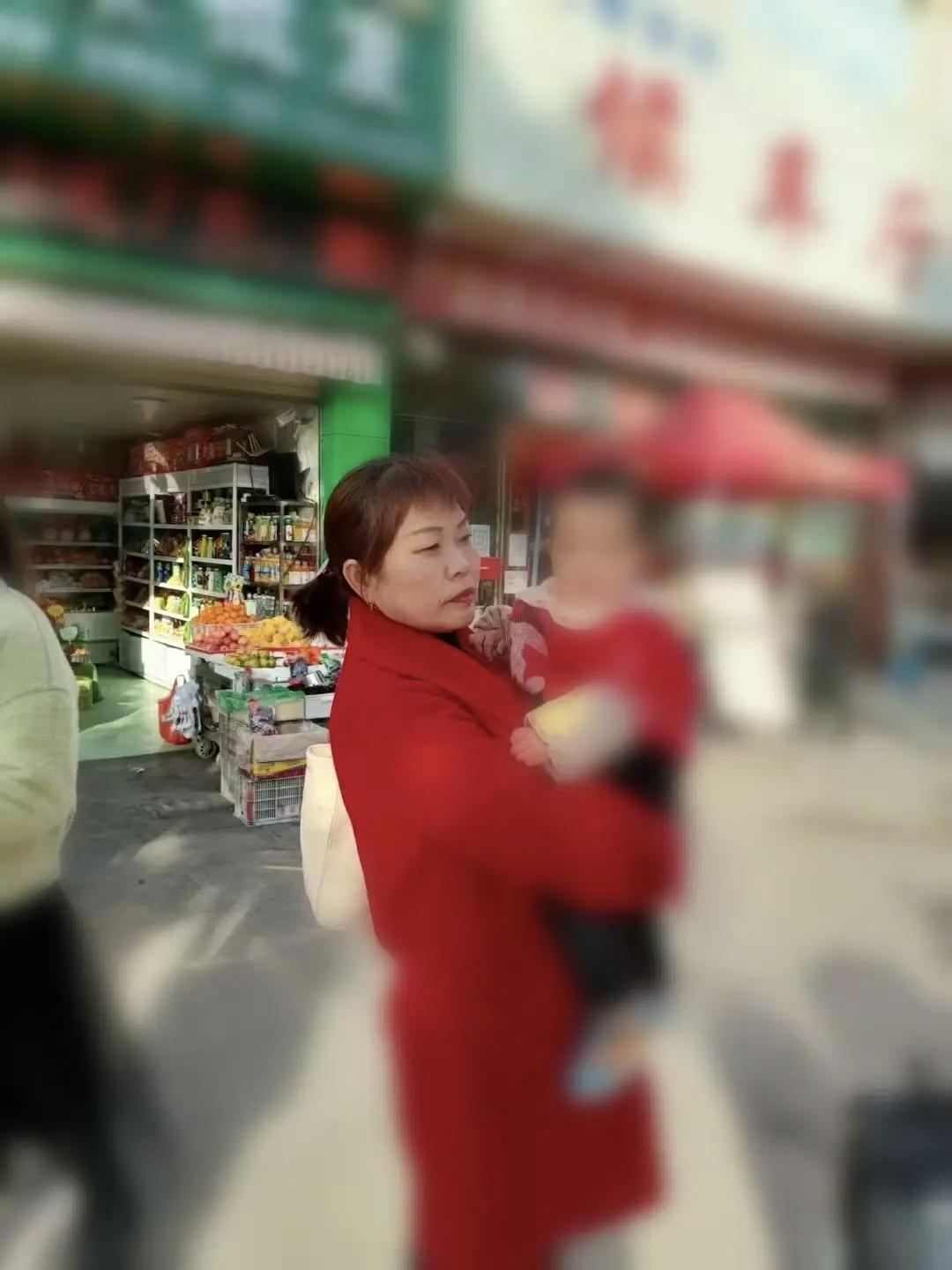 ▲雇主失联后,黄庆芝夫妇只能带“奶娃”回到十堰生活 受访者供图