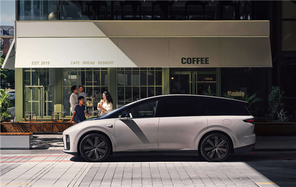 理想高管：理想Mega召回率超97.5% 满意度已升至理想全系最高