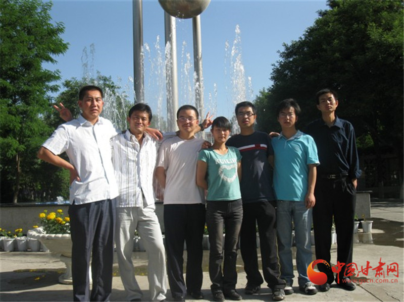 董宏亮大学毕业