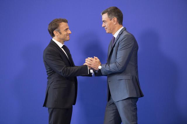 法国总统马克龙与西班牙首相桑切斯