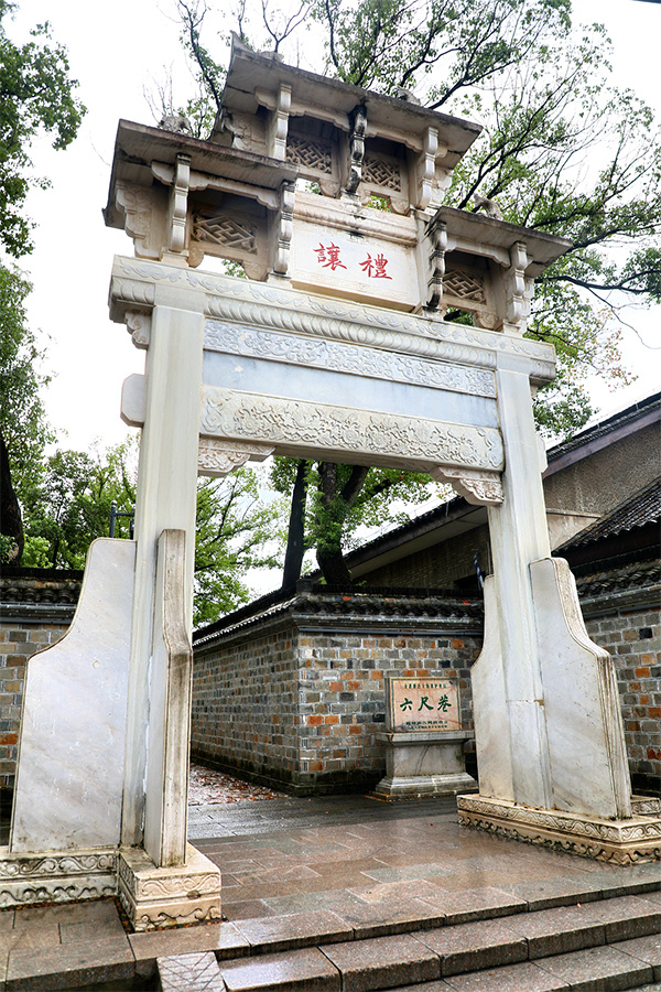 桐城六尺巷,一巷知礼让。人民网记者 郭昊摄