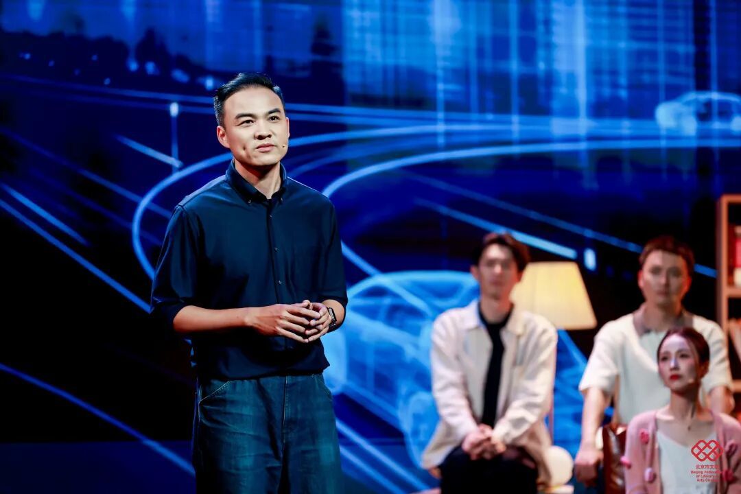 新石器无人车联合创始人、总设计师杨哲