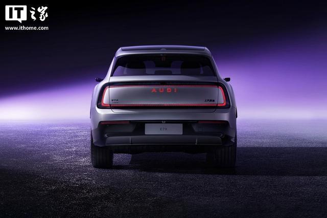 上汽奥迪AUDI E7X新车官宣“Here it comes”,矩形尾灯点亮