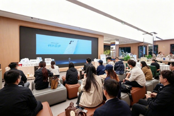实力领跑市场 OPPO Reno16首销拿下安卓销量第一