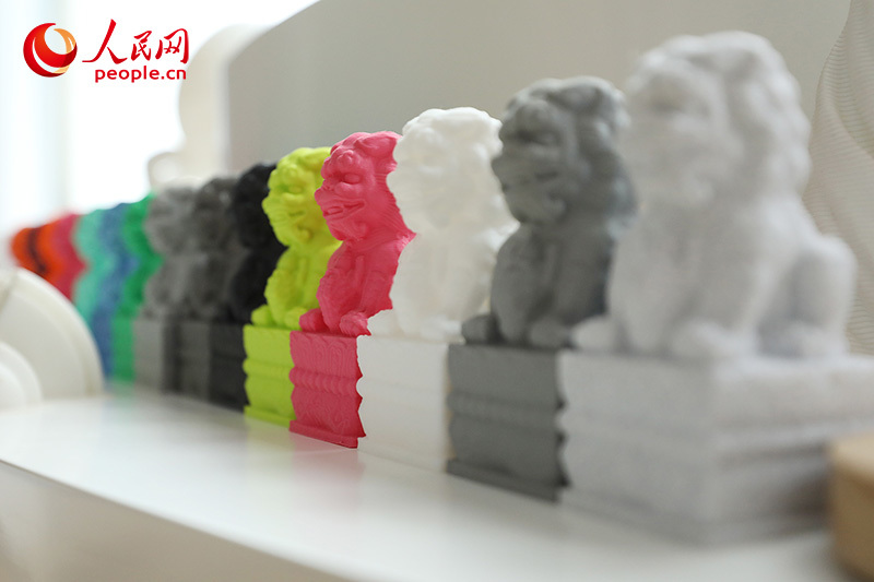 拓美梦工场出品的丰台卢沟桥小狮子文创产品。人民网记者 尹星云摄