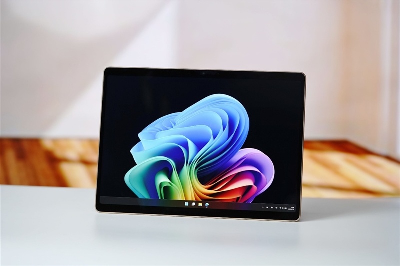 新一代 Surface Pro，13英寸评测：性能能效进步巨大 核显媲美最新X86