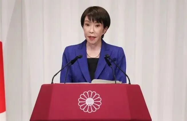 众议院选举次日,9日下午,自民党总裁高市早苗首相在东京永田町的党总部举行记者招待会。