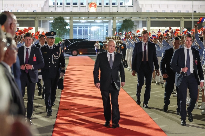 俄罗斯总统普京5月20日晚结束对中国国事访问，乘专机离开北京 IC Photo