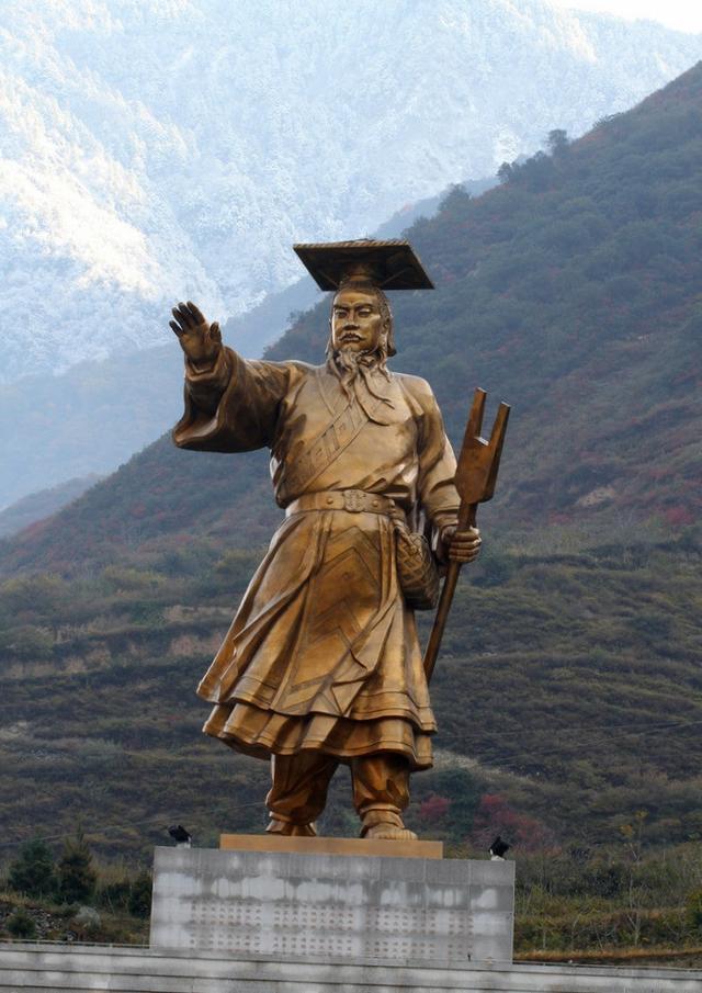 大禹像
