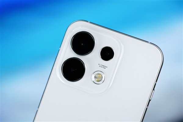 首创3D冰透悬浮！OPPO Reno16图赏