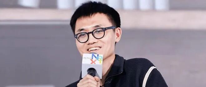 曝林俊旸创业!首轮估值136亿|Qwen|千问|Hugging Face|阿里巴巴|阿里_手机新浪网