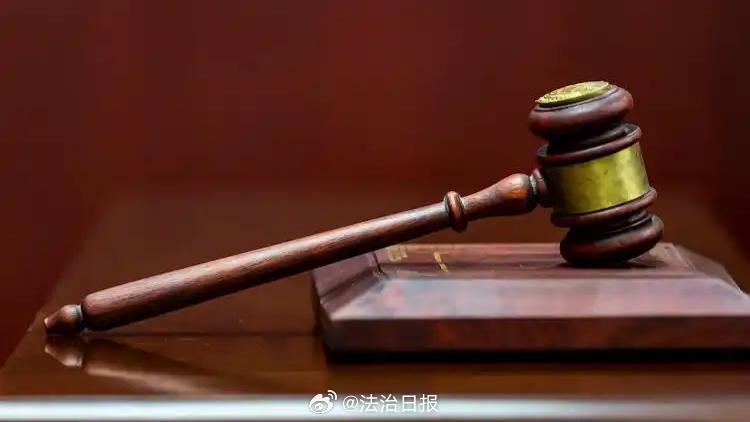 【顾客突发疾病死亡店员施救被索赔46万】今年1月5日，滕某前往新疆奎