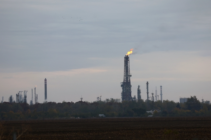 匈牙利MOL集团多瑙河真金不怕火油厂 IC Photo