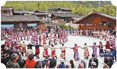 绵阳市平武县木座藏族乡民族村举行传统民俗活动。图为绵阳市文广旅局提供