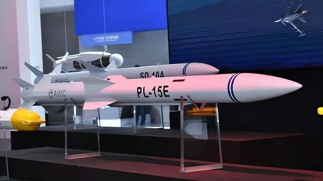 ▲霹雳-15E远程空空导弹,该导弹目前已经取得了非常不错的海外战果
