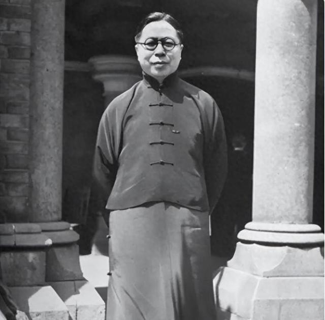 逃亡美国后，吴国桢大骂蒋介石一无是处，宋美龄：你不想要儿子了