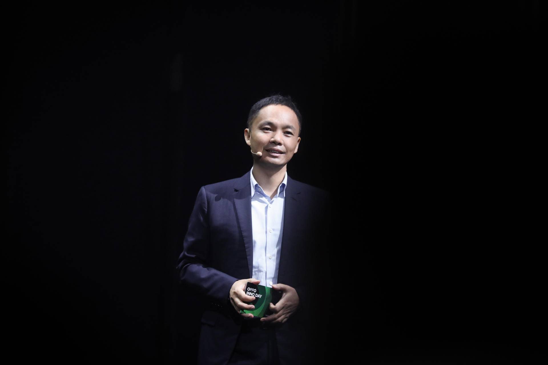 OPPO创始人陈明永回应AI焦虑 【OPPO创始人陈明永内部发文:谈
