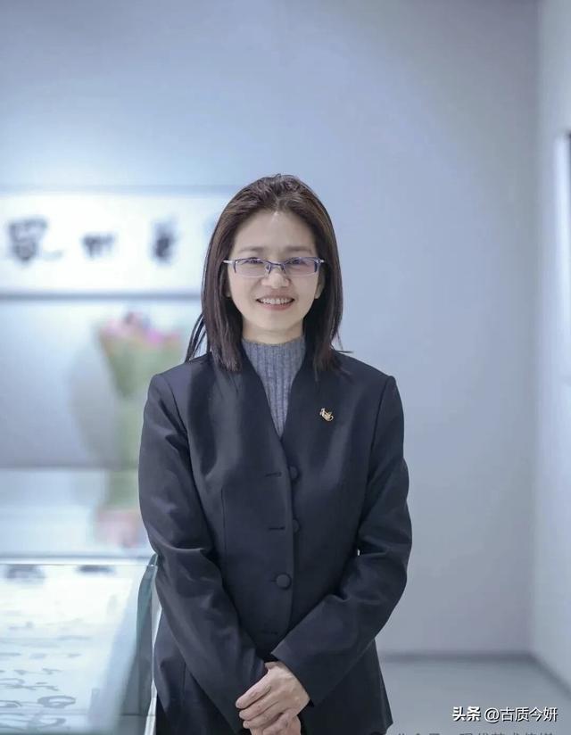 中央好意思院书道博士好意思女：蔡梦霞