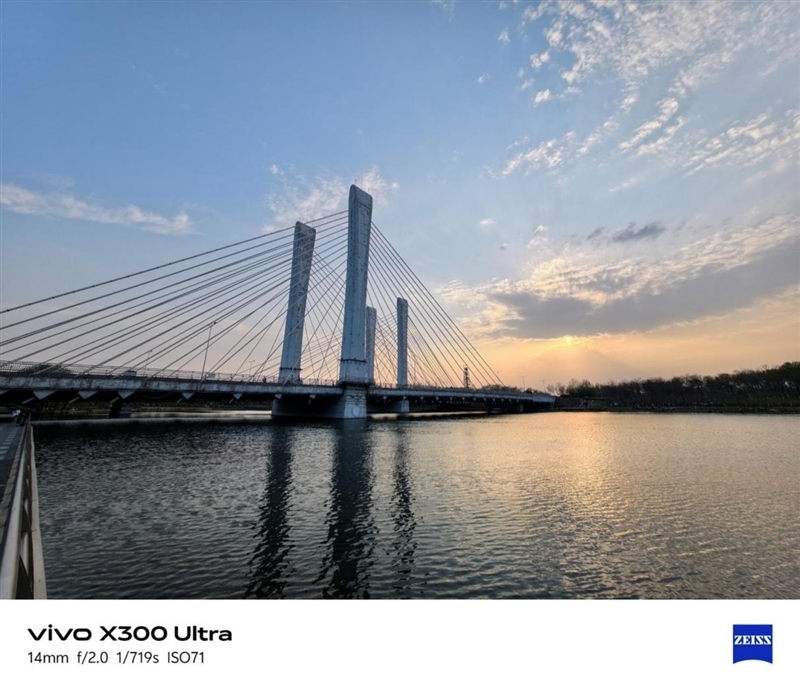 14-400mm终极全焦段!vivo X300 Ultra手机全面评测:依然是年度影像机皇