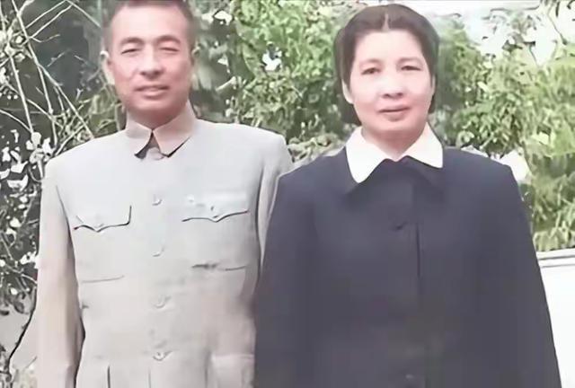 1939年，曾志得知毛主席已再婚暗自感慨：