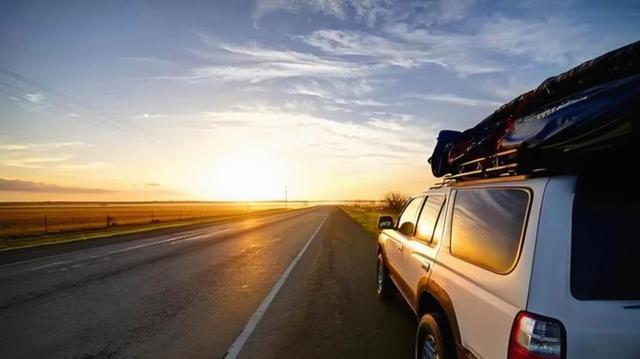 高速一天干1800公里，真的亲身经历过，18小时从福建开到石家庄不罚单，全程只停3次加油泡面不等人-有驾