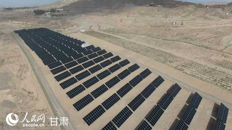 玉门油田老君庙作业区低碳生产建设项目。人民网记者 邵兰摄