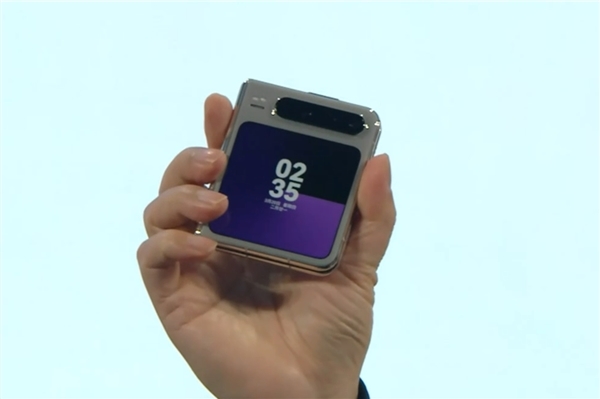 抢先苹果!华为将首发阔折叠屏:不用等iPhone Fold了