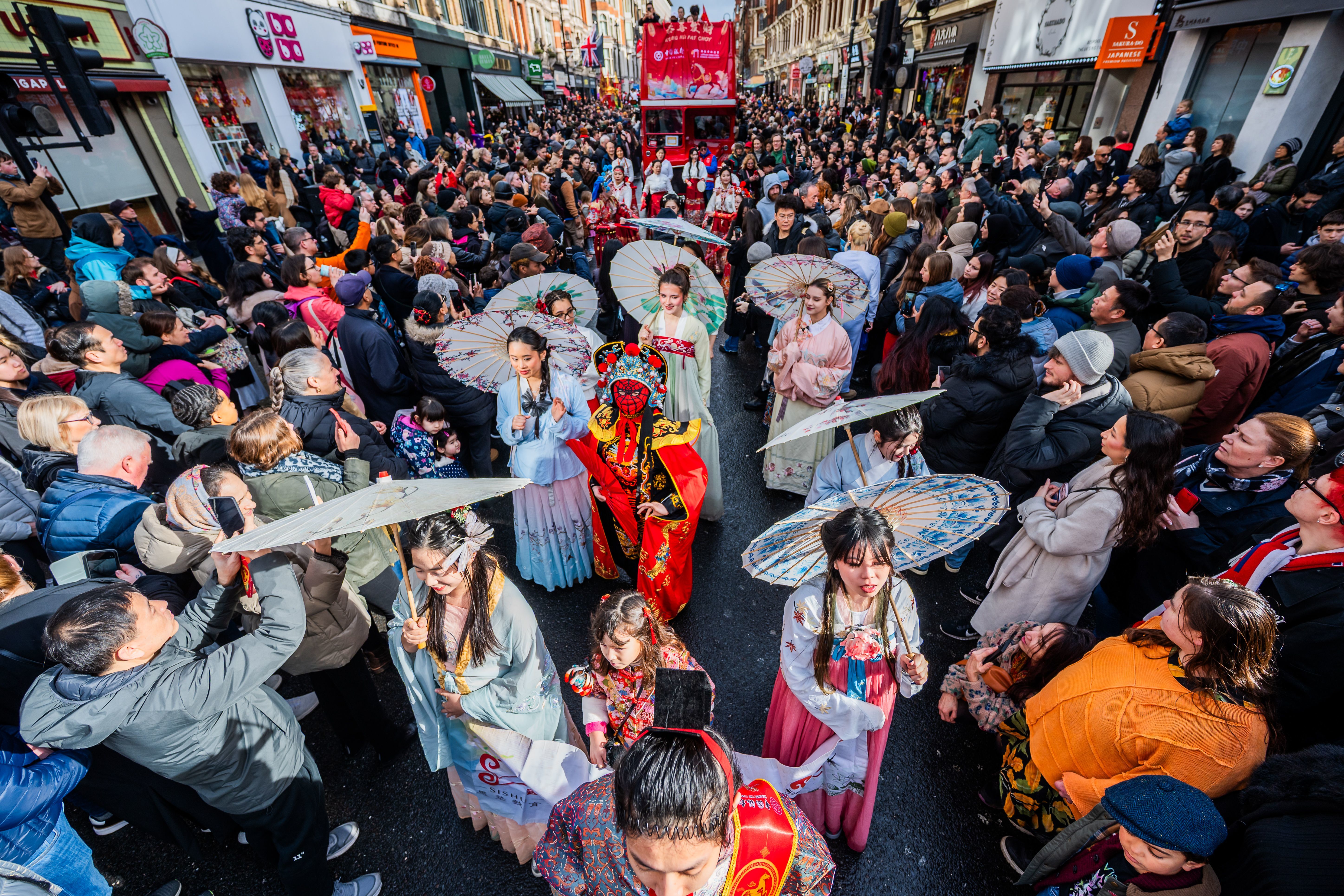 当地时间2026年2月22日，英国伦敦，当地举行中国新年巡游和庆典活动。 IC photo