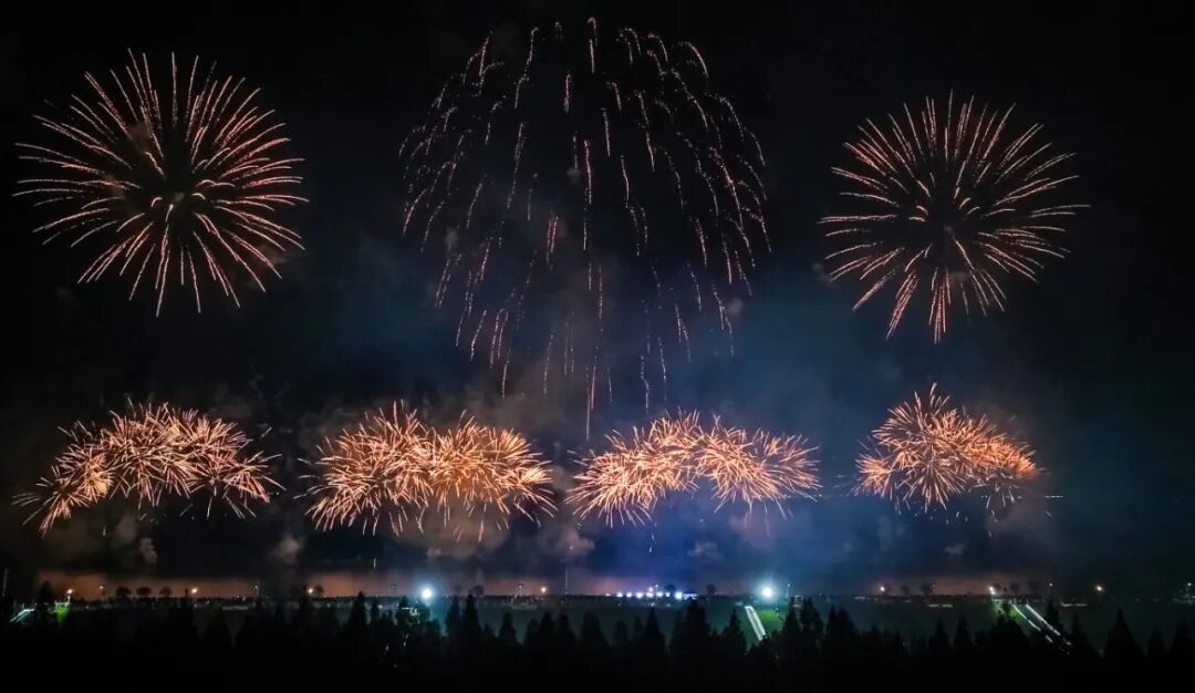 金牛湖烟花秀.jpg