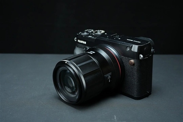 美科发布中画幅镜头85mm F1.8 G 菠萝造型复古风味十足
