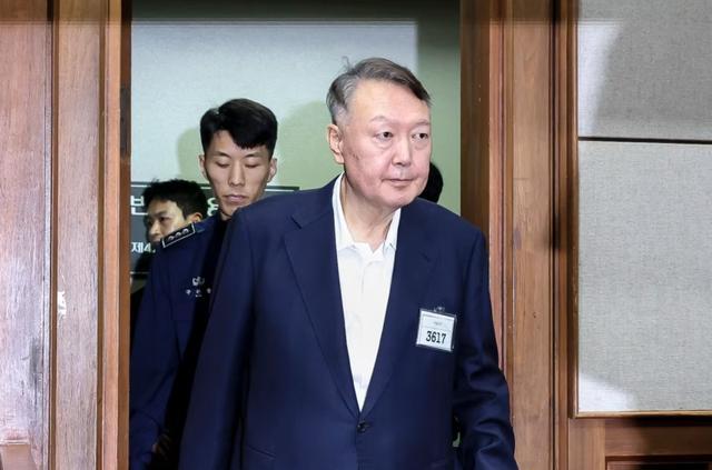 尹锡悦已经锒铛入狱
