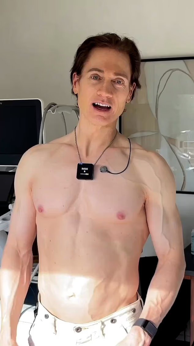 亿万富豪“换血哥”得不治之症!每年砸百万研究永生却翻车,网友:自己作的