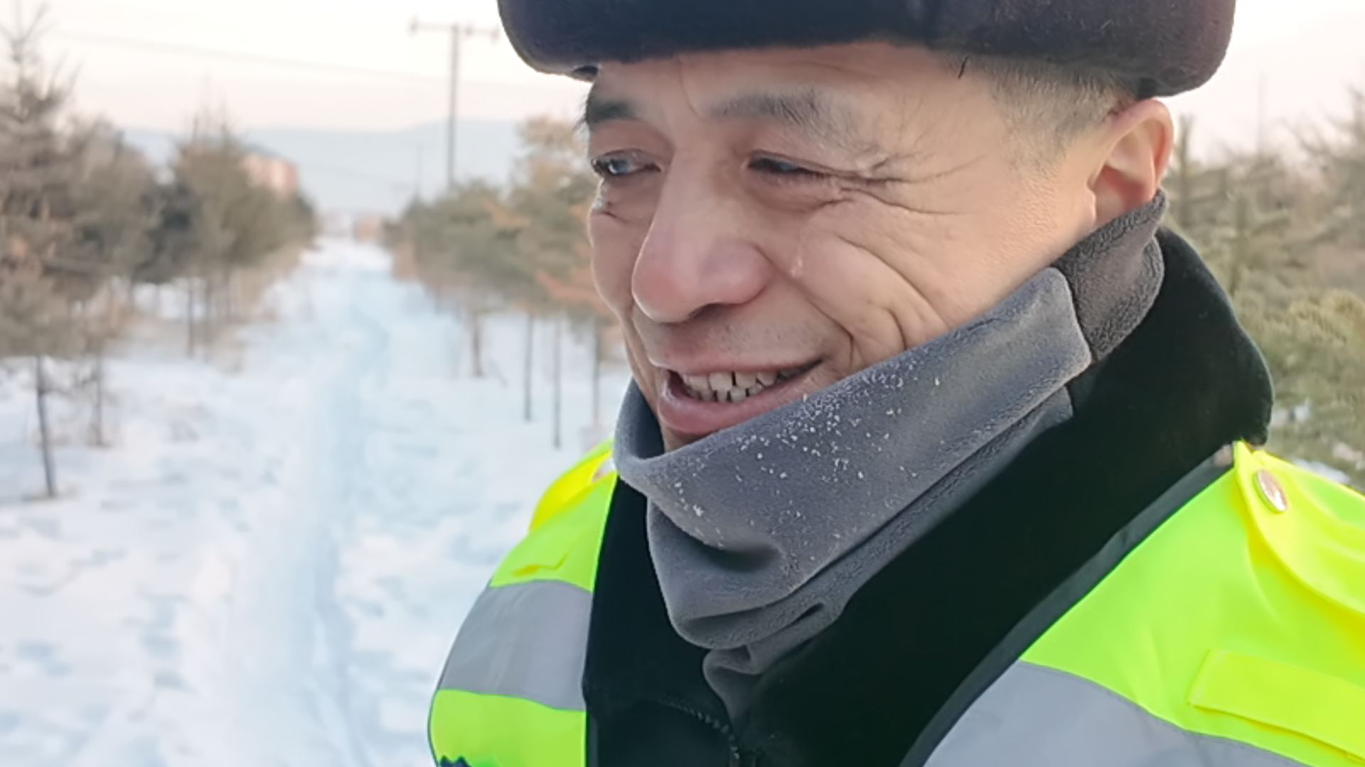 谈到感动和遗憾薛兴春落泪