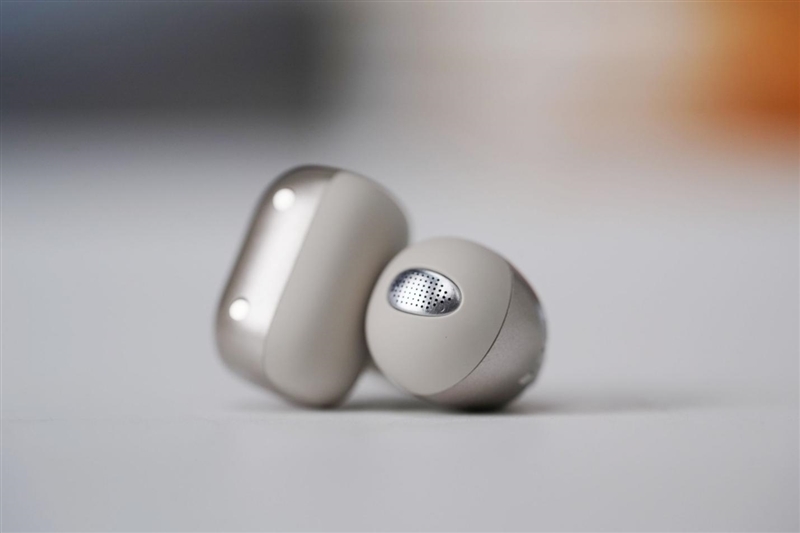 299 元卷出天际！哈趣 Ace1 耳机评测：自带 AI 翻译与会议纪要 它真能平替千元旗舰