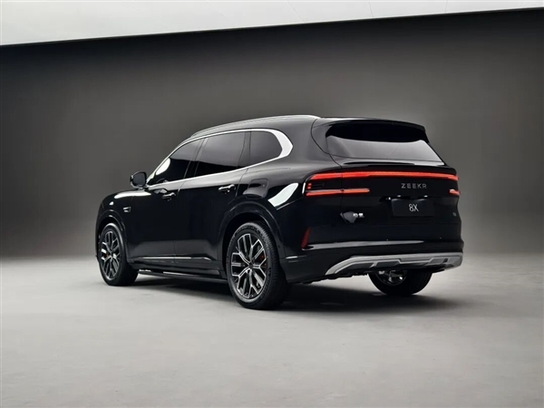 极氪8X，宝马看了也得恍惚