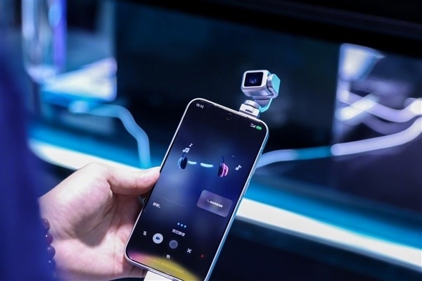 荣耀Robot Phone首销闪电售罄!8月25日再次开售:9999元起