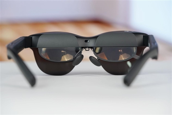 口袋里的135英寸HDR巨幕！雷鸟Air 4 Pro蝙蝠侠图赏