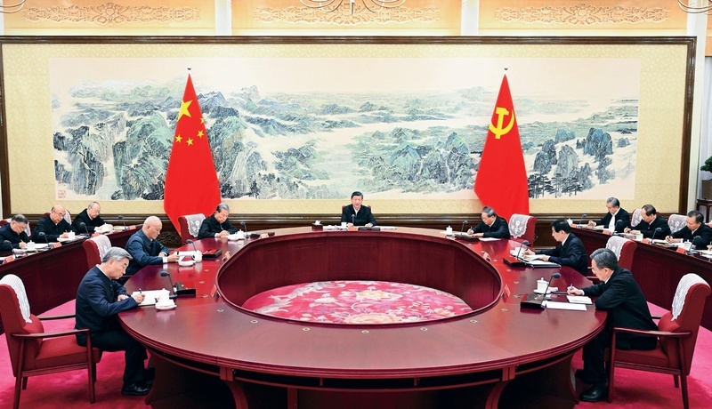 2025年12月25日至26日,中共中央政治局召开民主生活会,中共中央总书记习近平主持会议并发表重要讲话。 新华社记者 谢环驰/摄