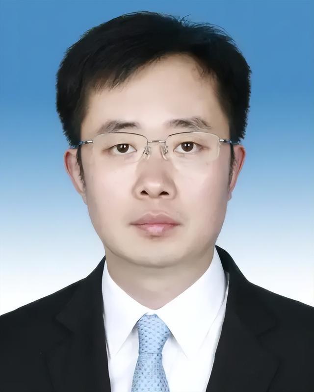 李魁
