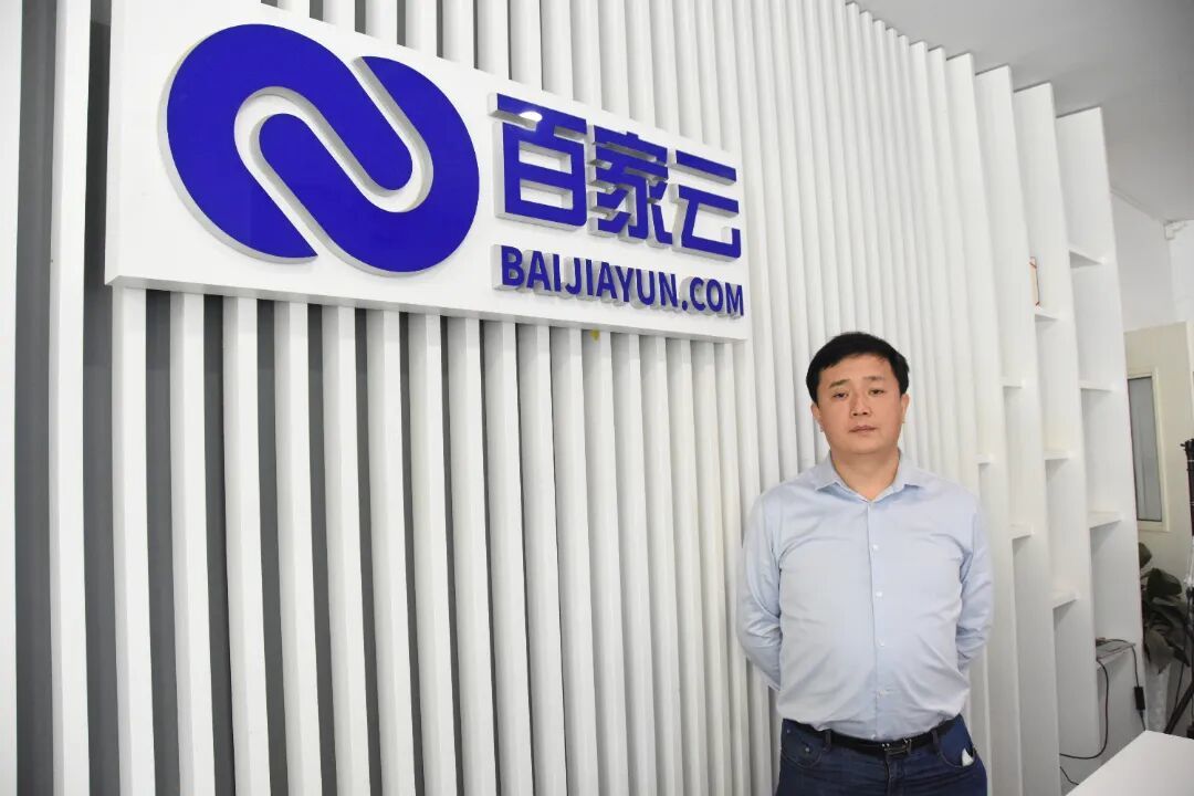 李钢江.jpg