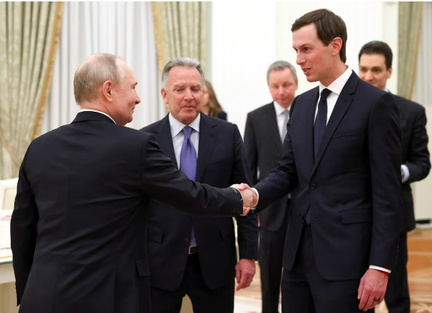 当地时间22日,普京在克里姆林宫会见美方谈判代表 图源:外媒