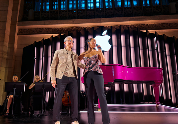 苹果成立50周年全球庆来了！成都太古里Apple Store彩排现场曝光