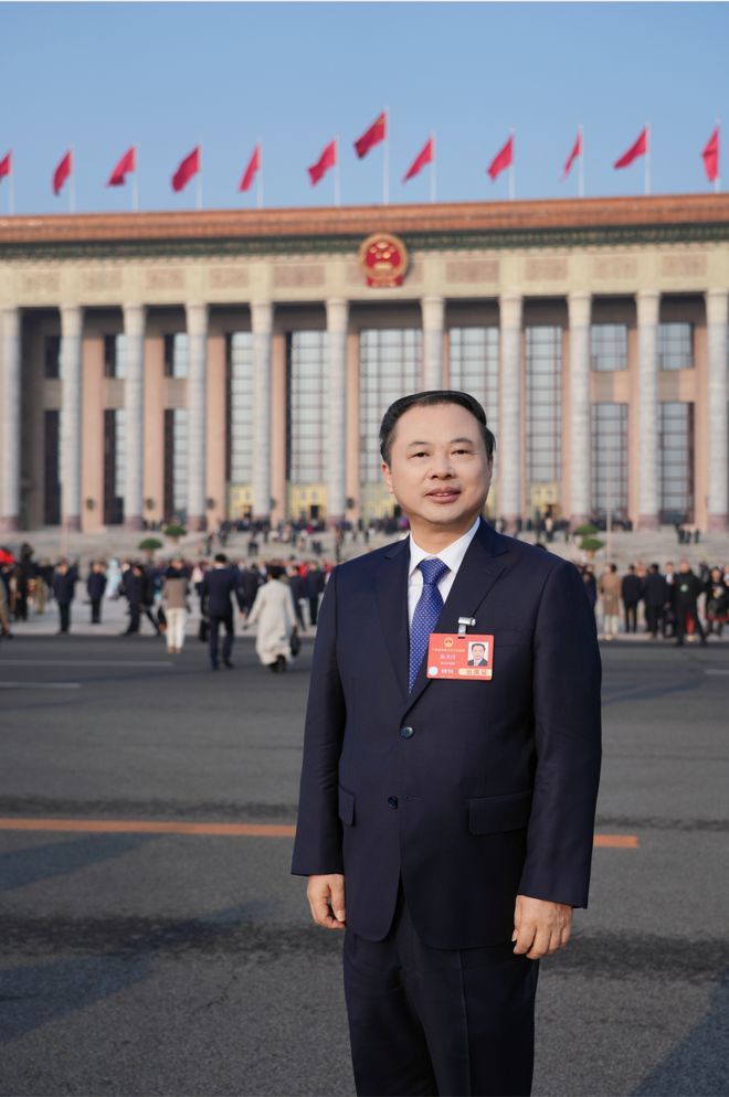  全国人大代表、天能控股集团董事长张天任。图片来源：受访者提供