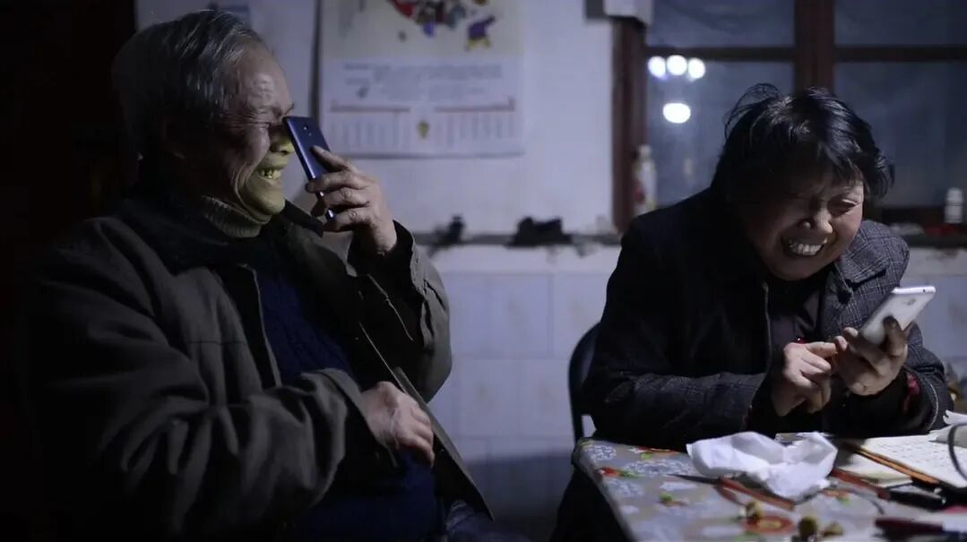 只要人回到了家，所有的心意就能即刻抵达。（图/《四个春天》）