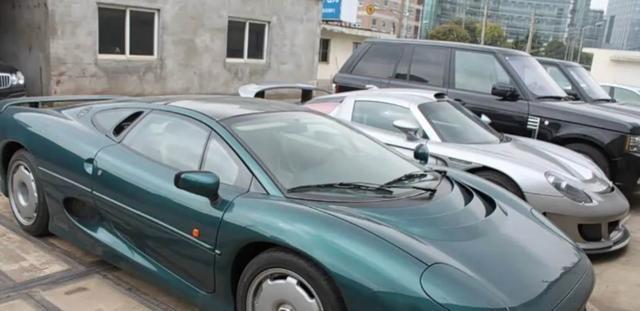 银石绿XJ220停在北京车库，没人敢买，它到底差在哪？-有驾