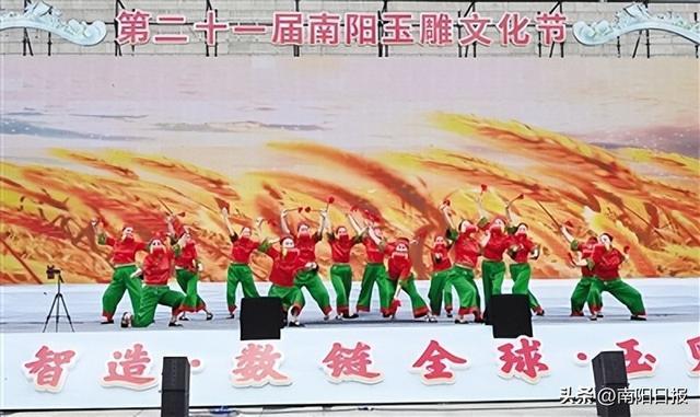 演出现场 张玲 摄