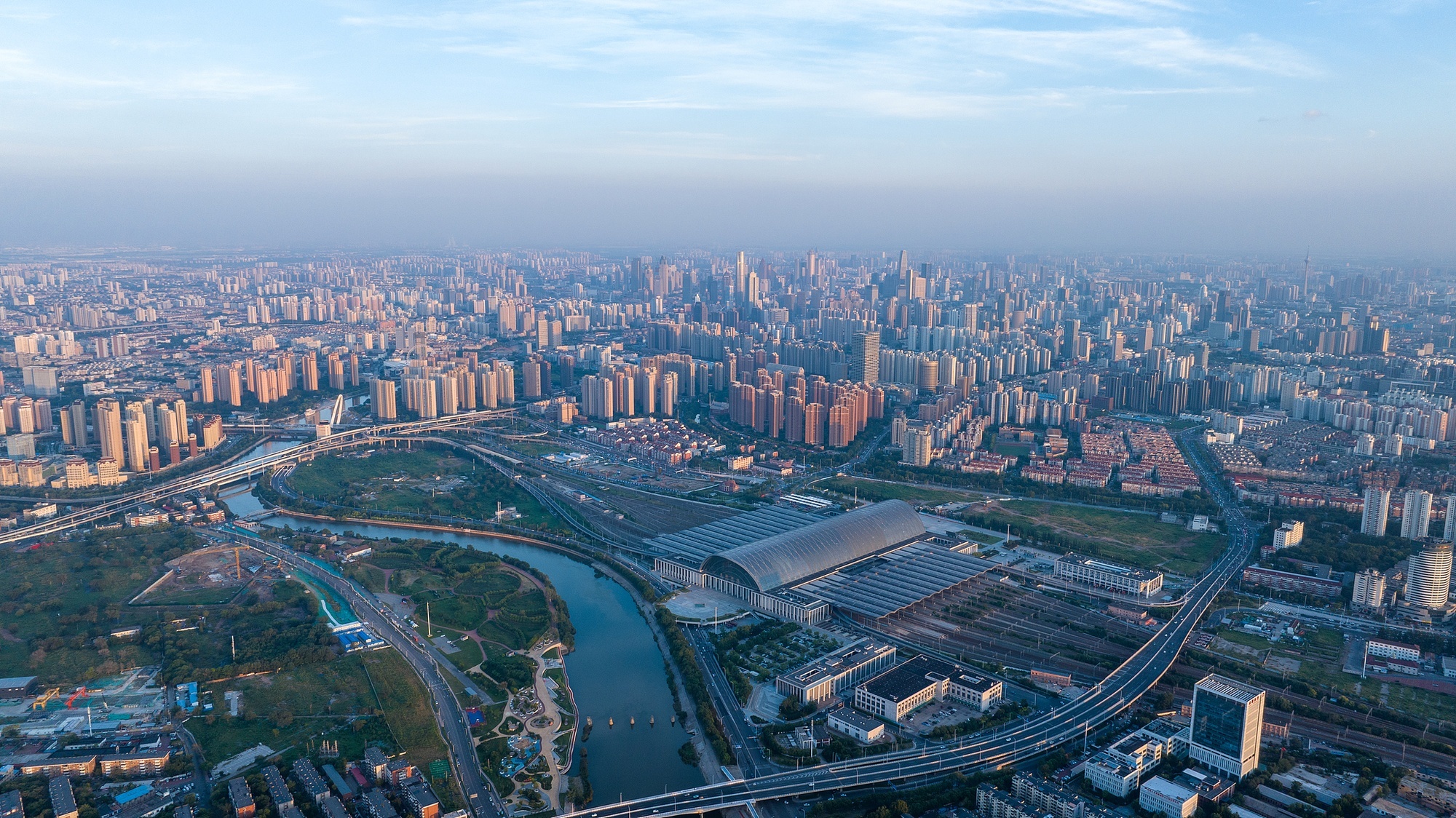 天津西站综合交通枢纽俯瞰图（央广网发 来源：视觉中国）