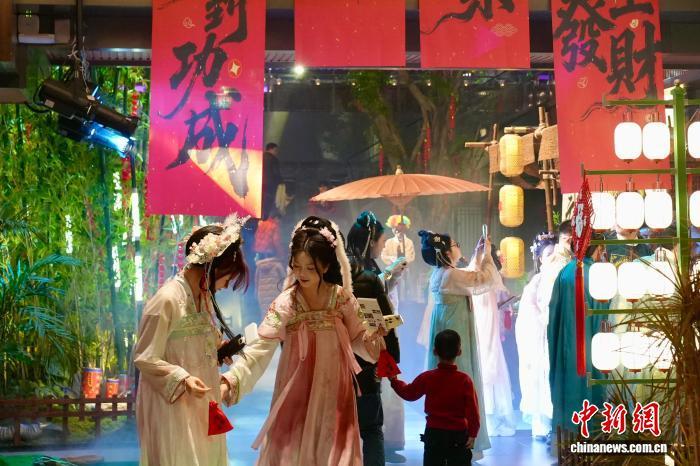 从用餐到“入戏” 沉浸式国风餐饮新春升温!