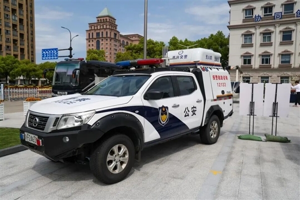 智能警用无人车问世:高速公路自动巡逻 主动发现异常